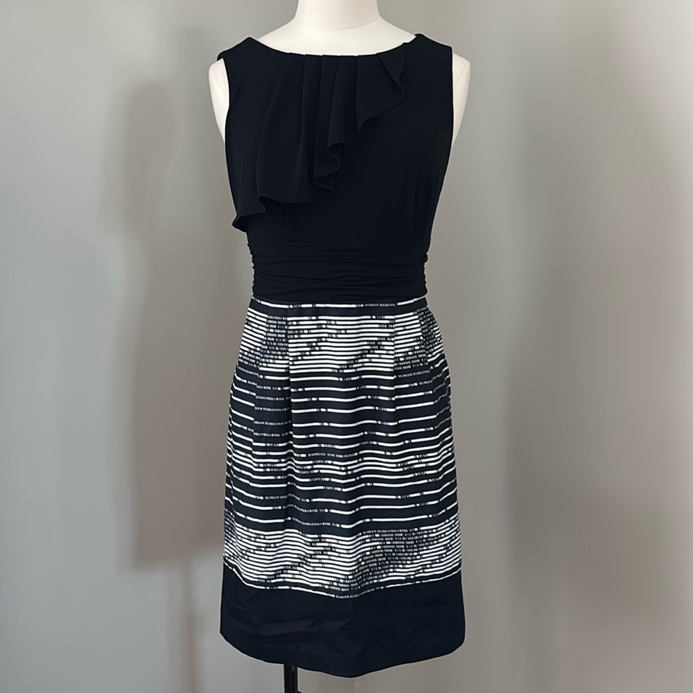 Max & Cleo Black Sleeveless Ruffle Top Geometric Pleated Skirt Dress Sz 2